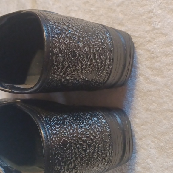 Dansko shoes size 38 black and silver slip on mules slip resistant - Picture 3 of 6
